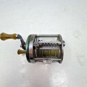 Shakespeare Marhoff 1964 Reel Silver Green Amber Model GK Vintage